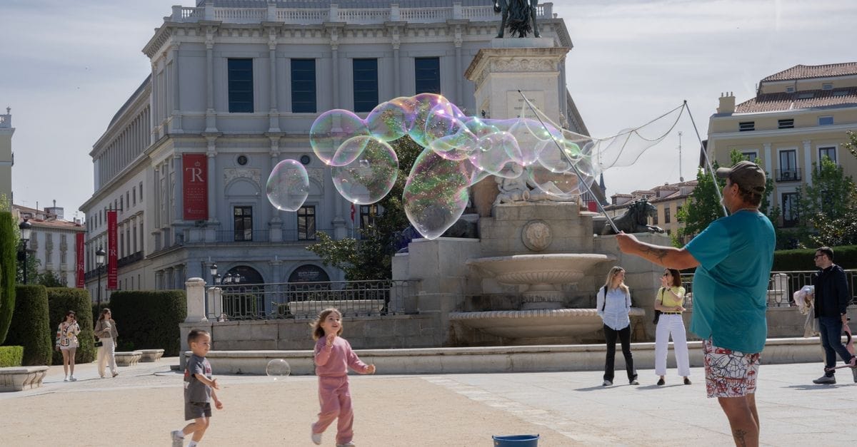 Le regard français : les enfants, la fête et le bruit aux Baléares