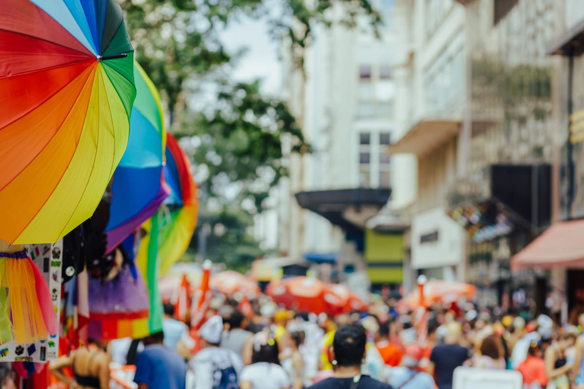 Vivre LGBTQIA+ aux Baléares : enquête sur un archipel qui rassure (presque) partout