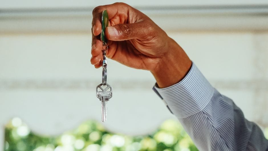Loyers : hausse plafonnée à 2% et baux prolongés de 2 ans