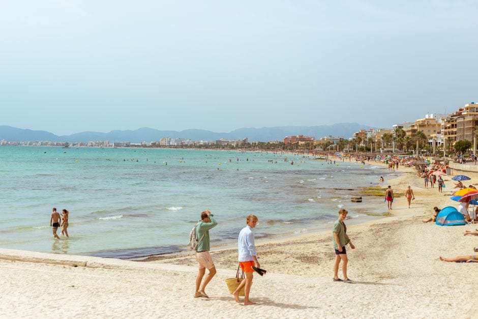 57 bénévoles ramassent 24,5 kg de déchets à Cala Galdana
