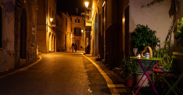 La cucaracha aux Baléares : petite ode (presque) affectueuse au cafard insulaire