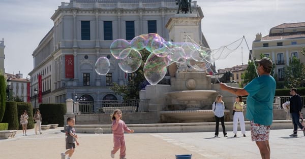 Le regard français : les enfants, la fête et le bruit aux Baléares